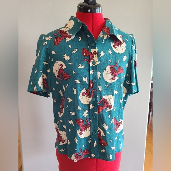 Dangerfield Velociraptor Dino Collared Boxy Shirt - Green happy birthday - Picture 1 of 12